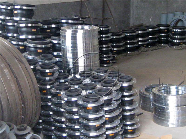 鑫利管道向大慶米桑油田管道項目供應(yīng)橡膠接頭